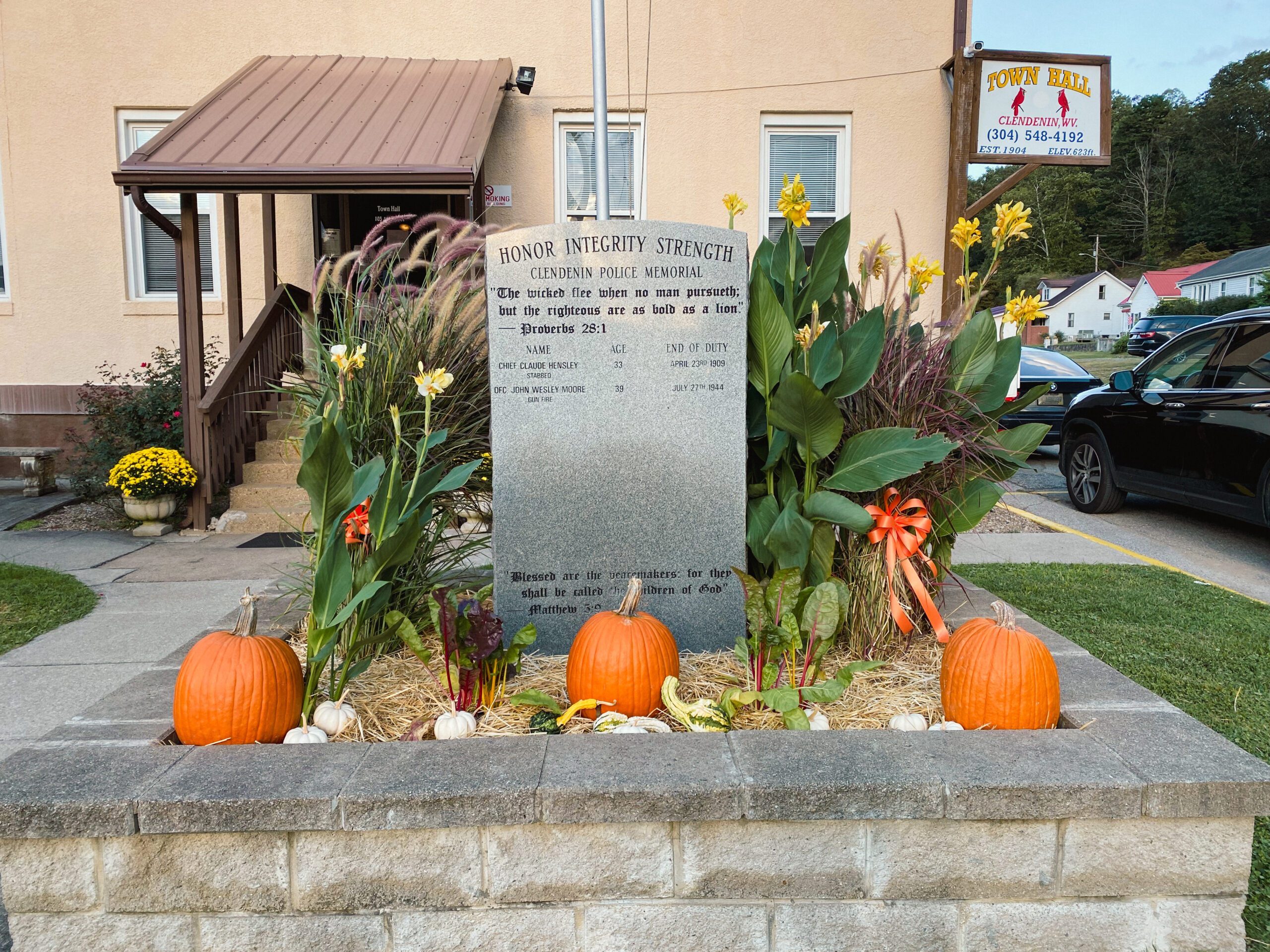 Clendenin WV Police Memorial